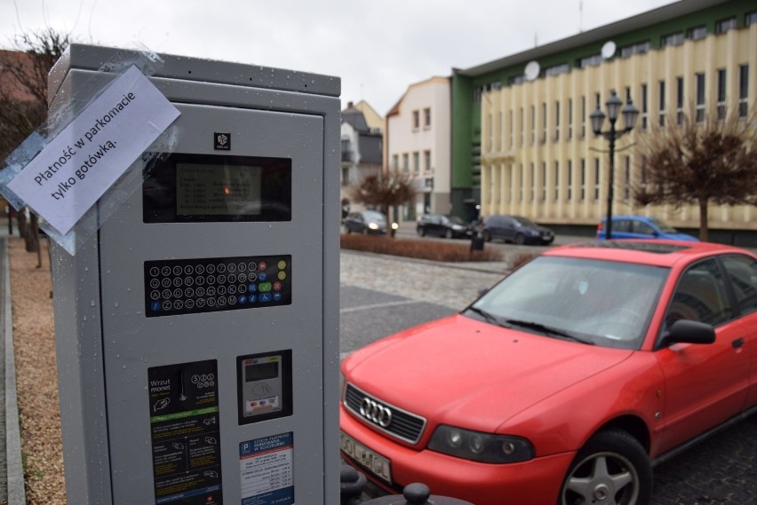 Na razie w parkomatach w Kluczborku można płacić tylko...