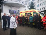 Nowa karetka i specjalistyczny sprzęt dla szpitala w Opocznie - ZDJĘCIA