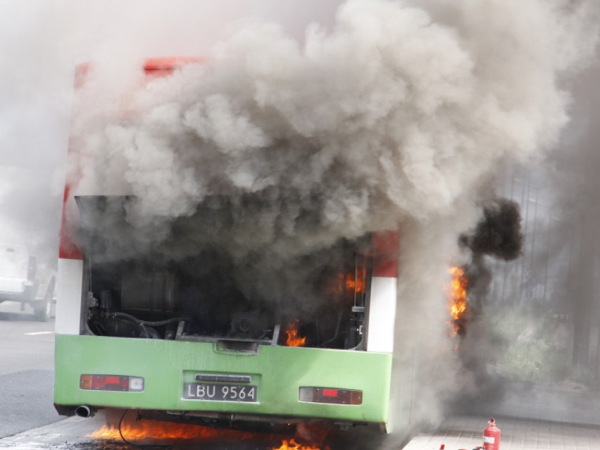 W autobusie linii 4 należącym do MPK wybuchł pożar. Kierowca...