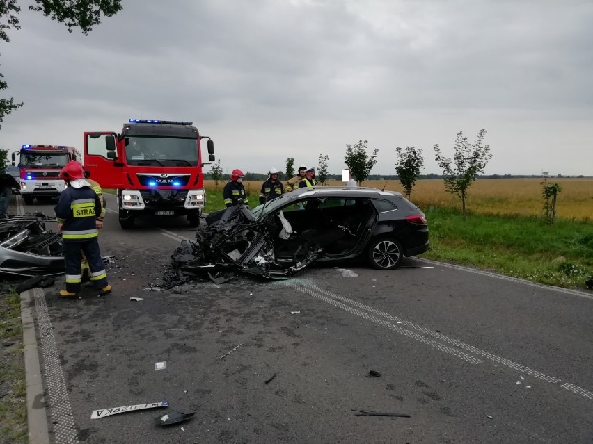 Wypadek w Woli Wydrzynie. Trzy osoby zostały przetransportowane do szpitala ZDJĘCIA