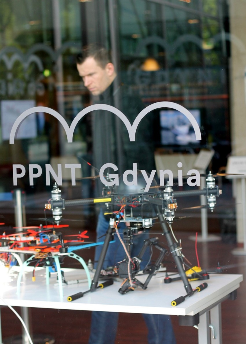 Dron Festiwal 2015 w Gdyni. Pokazy maszyn latających i filmów [ZDJĘCIA]