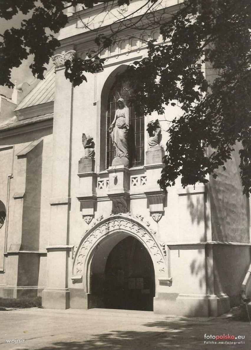 Kościół WNMP w Kraśniku przetrwał kozackie najazdy i potop szwedzki. Zobacz unikalne zdjęcia świątyni wybudowanej w XV wieku