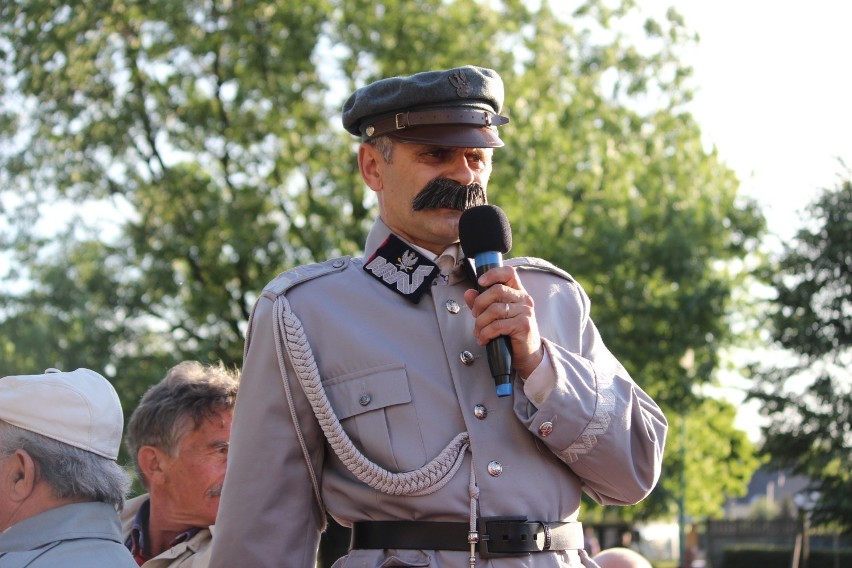 Marszałek Piłsudski przyjechał do Wielunia. Piknik historyczny na plantach [FOTO, FILM]