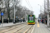 MPK Poznań: Tramwaj nr 8 jeździ zmienioną trasą. Powodem jest fatalny stan techniczny na ul. Fredry