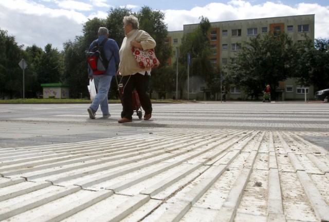 Lada dzień na skrzyżowaniu ulic Przyjaciół Żołnierza i ...