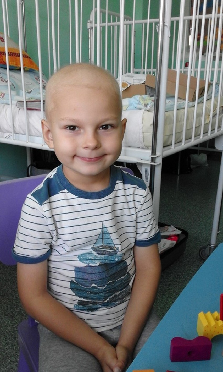 Gniezno: Krzyś Kwitowski - mały chłopiec dzielnie walczy z rakiem