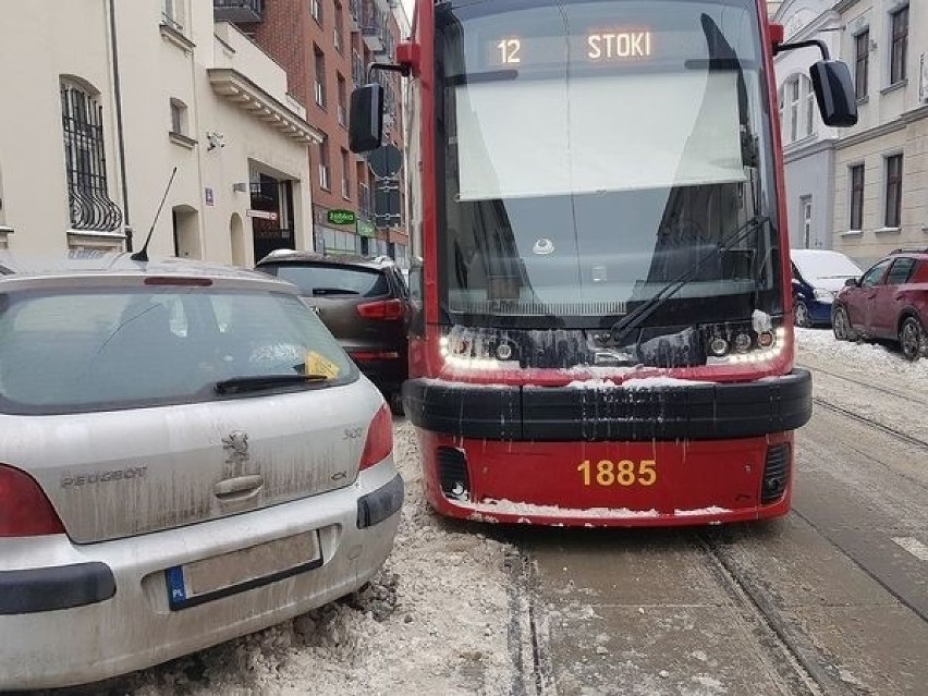 Poza ul. Kopernika, gdzie ruch tramwajów blokowany jest...