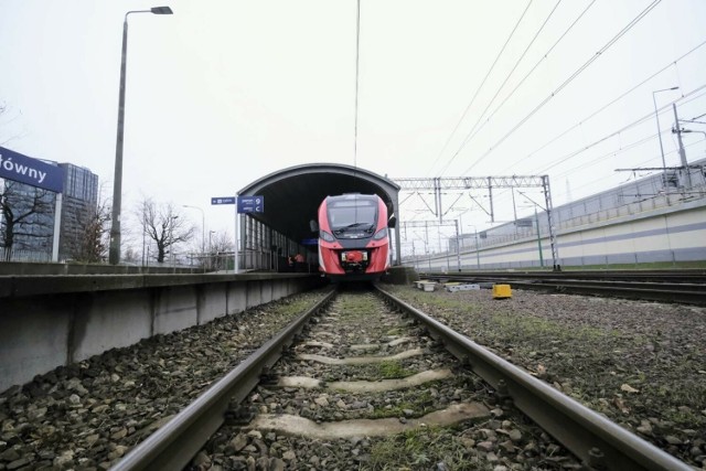 Urząd, jak co roku, zbiera informacje od pasażerów podróżujących pociągami Kolei Wielkopolskich i Polregio poruszającymi się po województwie wielkopolskim.