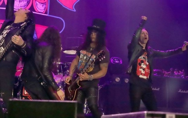 Slash z Myles Kennedy & The Conspirators 12.02.2019