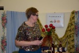 Dzień Kobiet świętowano w Ratajach: był teatr i szampan (ZDJĘCIA)