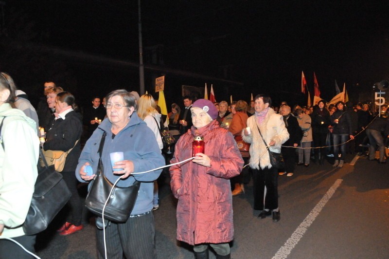 Marsz dla Jana Pawła II przeszedł ulicami Łodzi.