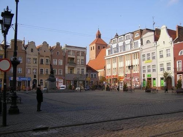 Na Rynku w Grudziądzu spontaniczna pikieta w obronie wolnych mediów w czwartek, 11 lutego w samo południe