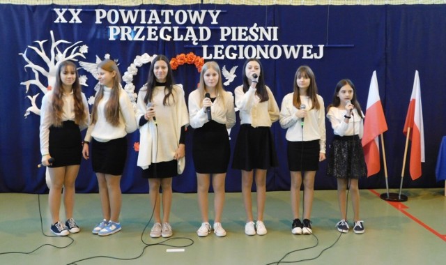 W konkursie wzięli soliści oraz zespoły ze szkół podstawowych z powiatu chełmskiego.