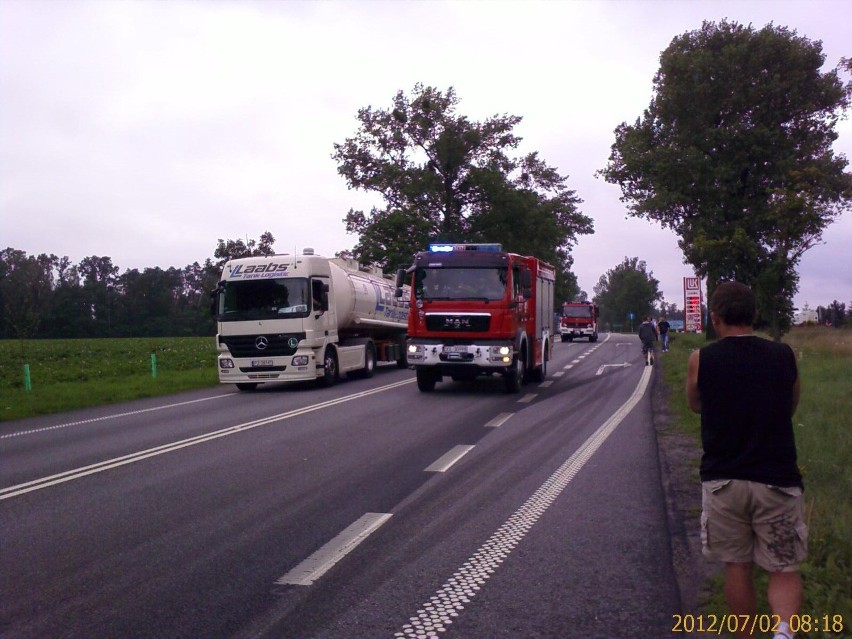 Stradomia: Toyotą w bok tira (ZDJĘCIA)