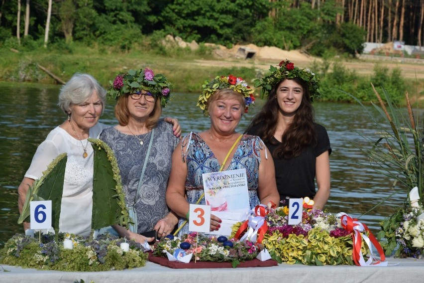 Na konkurs wianków zgłoszono kilka kolorowych, pachnących...