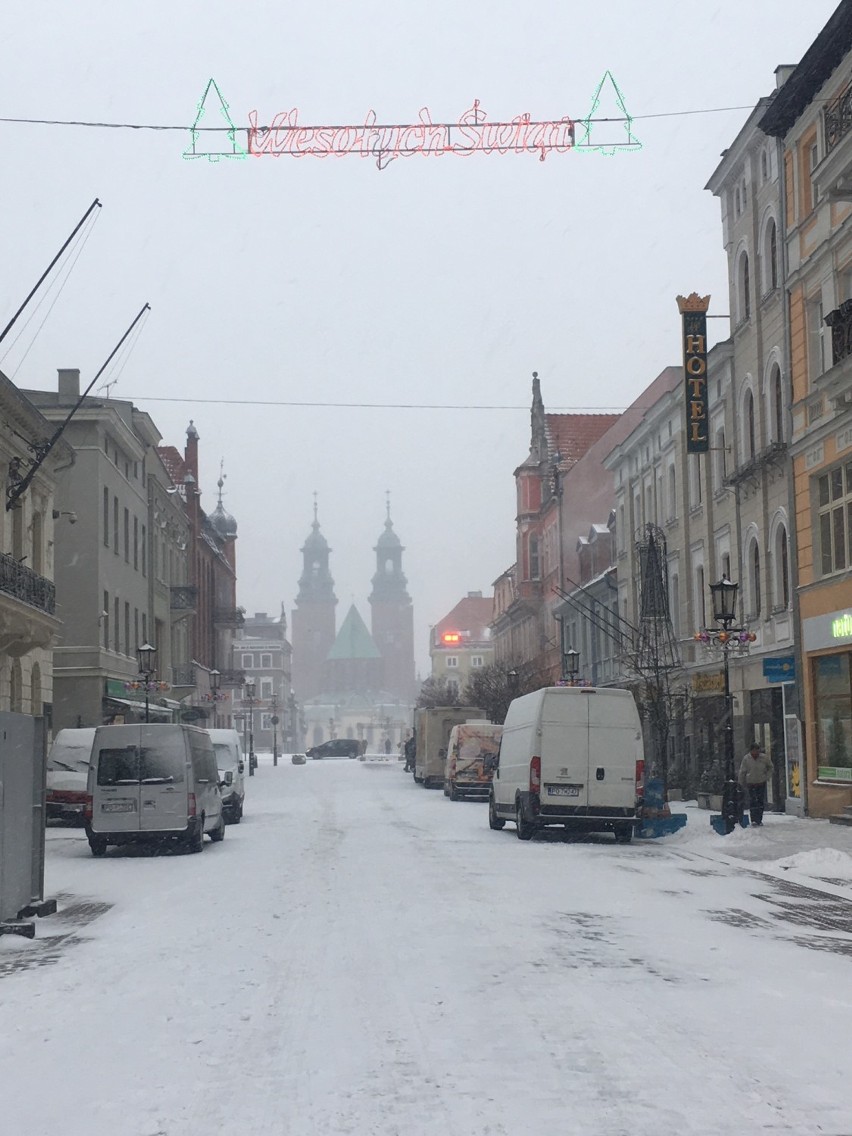 Zimowo i śnieżnie w Gnieźnie