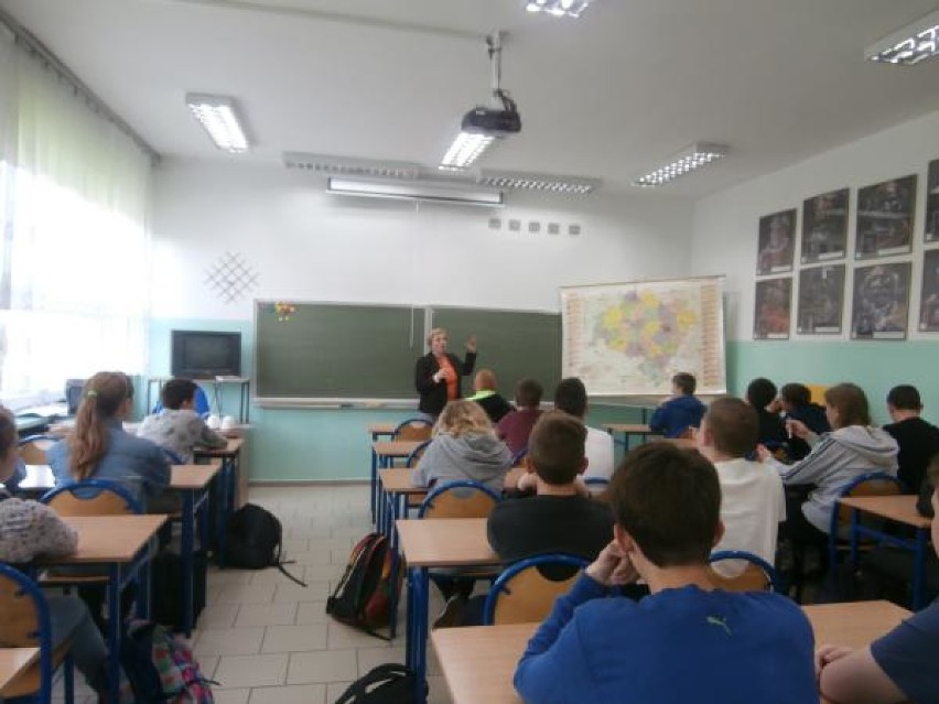 Strzegom: Gimnazjum nr 2 w Strzegomiu realizuje projekt historyczny "Martyrologia narodu"