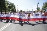 Przez centrum Warszawy ruszył marsz 4 czerwca. Na czele politycy PO i Lech Wałęsa