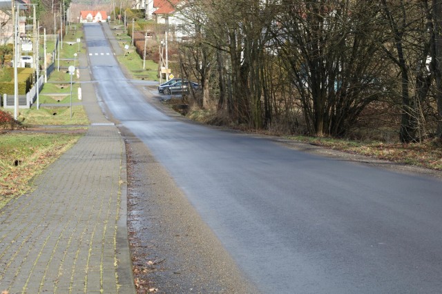 Remont drogi gminnej w Zimnej Wodzie kosztował 677 139,24 zł, w tym dotacja 406 283 złotych z Rządowego Funduszu Rozwoju Dróg