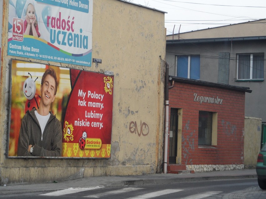 KRÓTKO: Reklamy na budynkach w Piekarach Śląskich