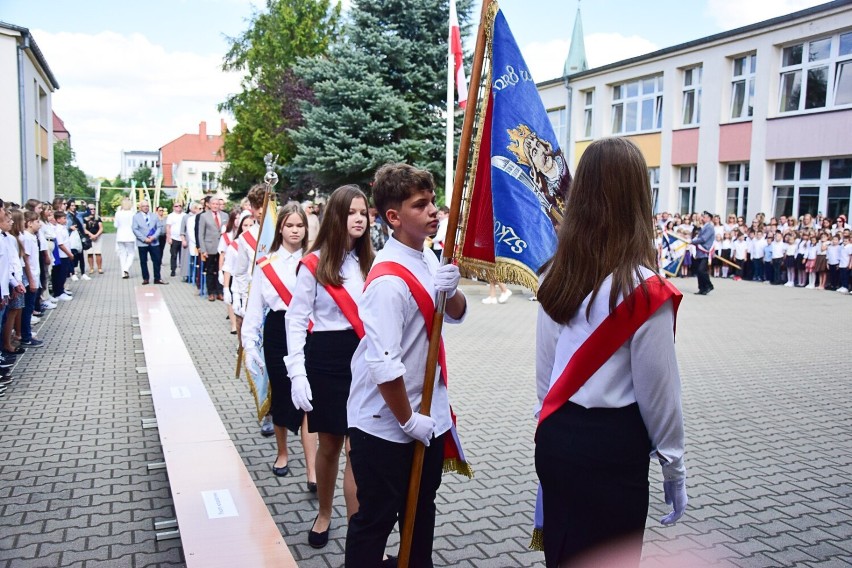 Miejska inauguracja roku szkolnego w SP 8 w Żarach