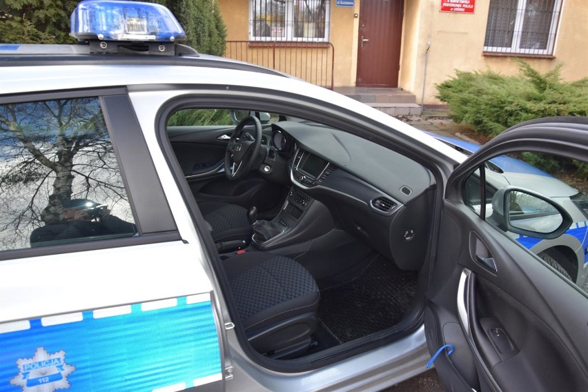 Nowy radiowóz dla policjantów z Lwówka