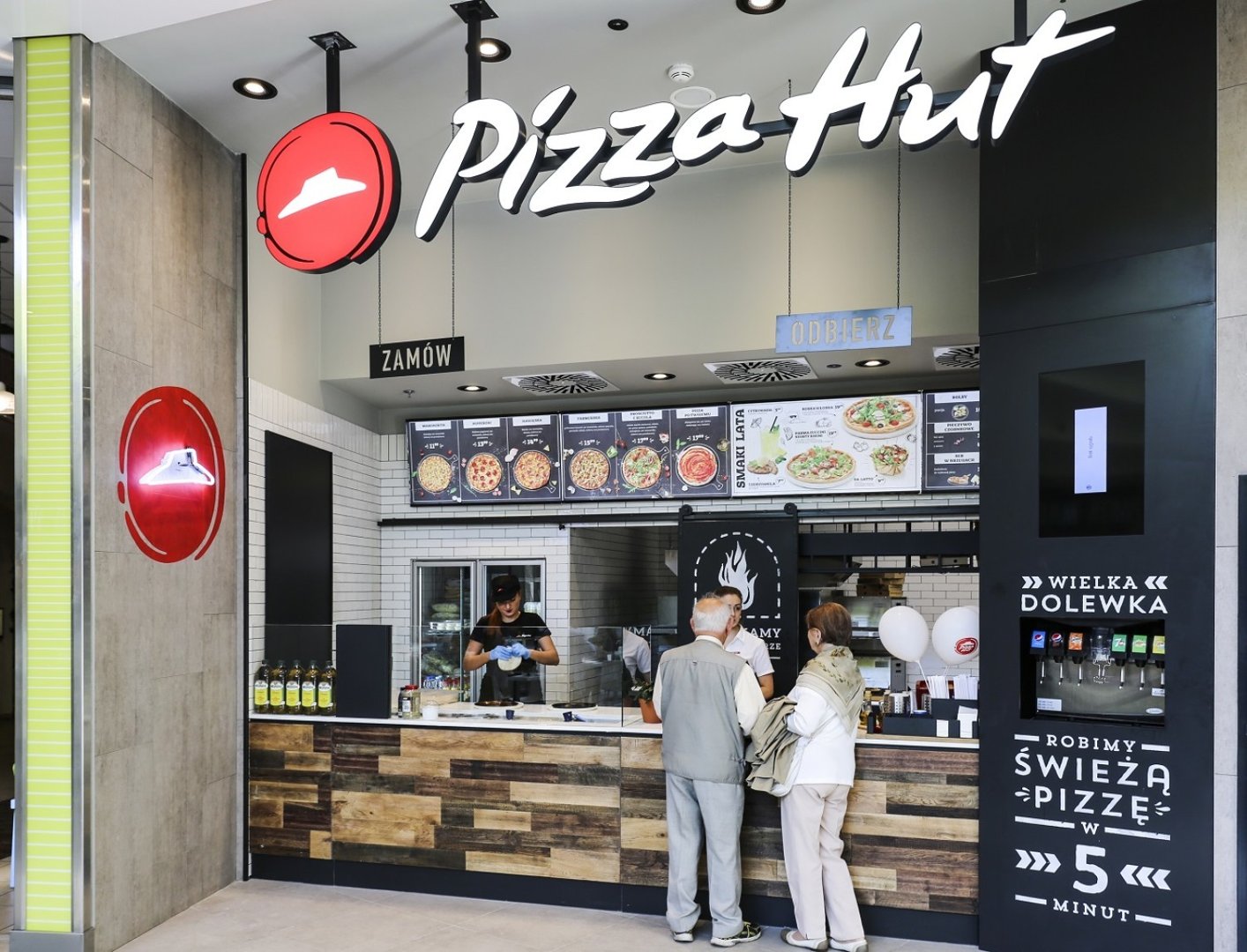Nowi najemcy w Centrum Handlowym 3 Stawy: Pizza Hut, CCC oraz Jysk ZDJĘCIA  | Katowice Nasze Miasto