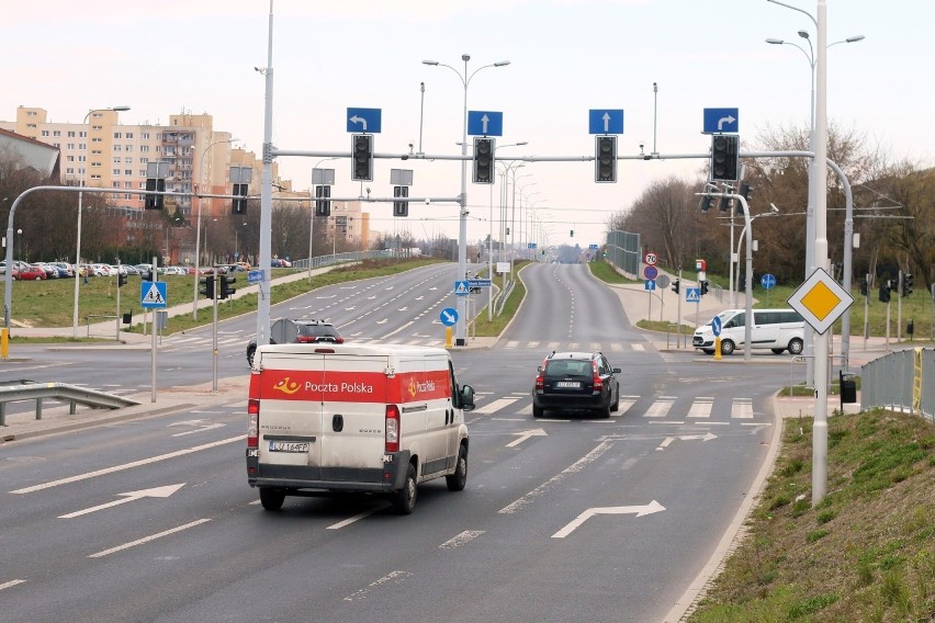 Zgasła sygnalizacja na ulicach Lublina, są wypadki. Część kierowców niezadowolona ze zmian na drogach