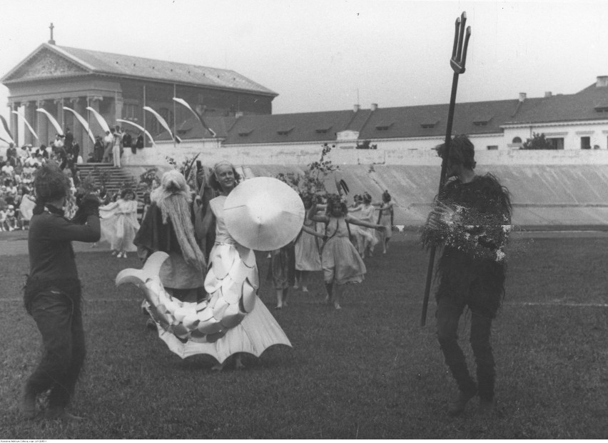 Fragment występu na święcie młodzieży, czerwiec 1937 rok