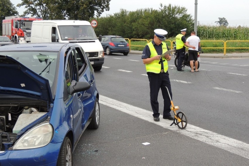 Tuż po godzinie 16 doszło w Ostaszewie do zderzenia...