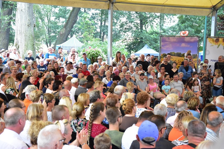 Koncert kabaretu Paranienormalni na łabiszyńskiej wyspie...