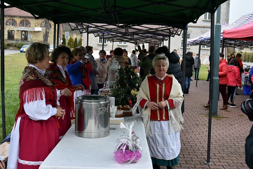 Pierwsza wspólna wigilia na ryneczku w Łużnej 