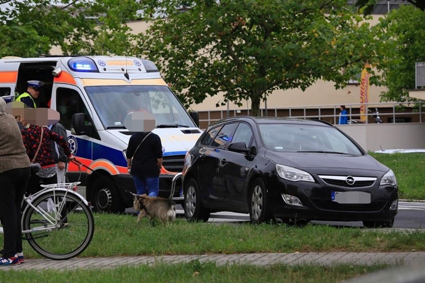 Starsza kobieta potrącona na przejściu dla pieszych przy Kościuszki