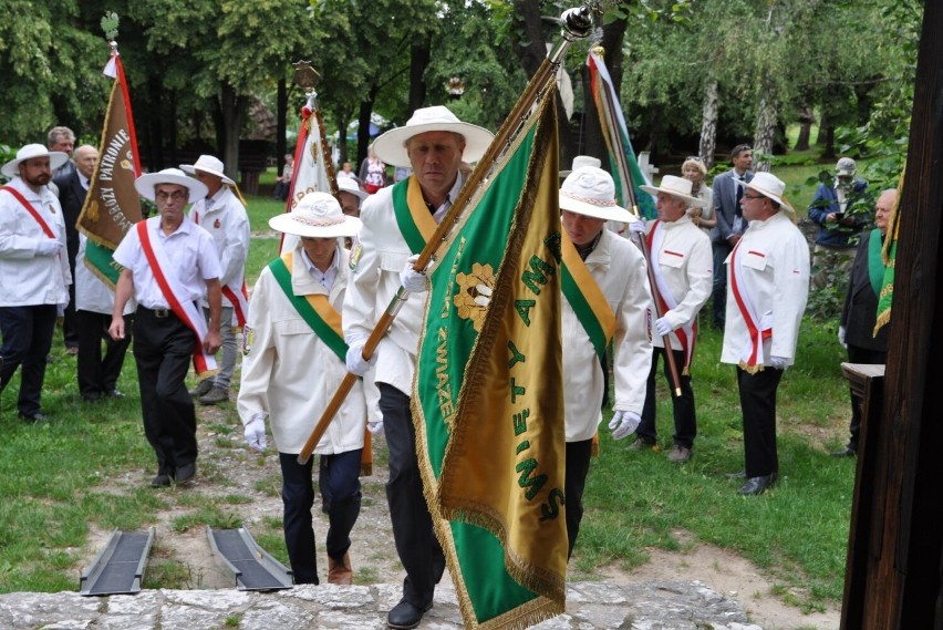 Święto Pszczelarzy w skansenie w Wygiełzowie