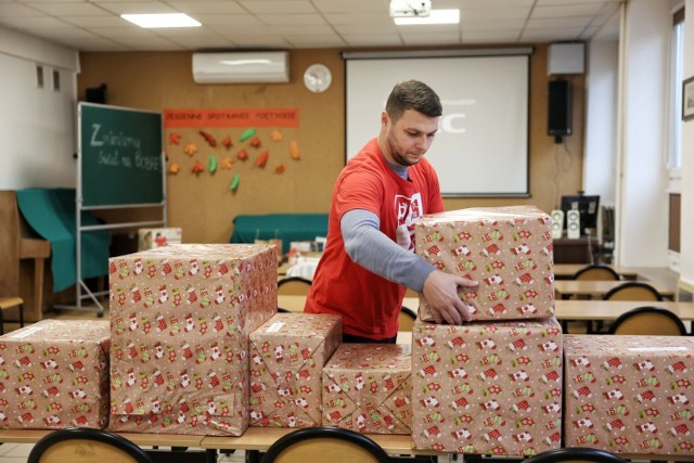 W tym roku dary otrzyma 1 497 rodzin z Wielkopolski

Przejdź dalej -->