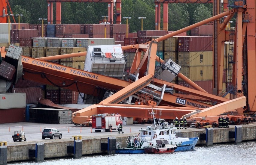 Po wypadku w Gdyni: Pracownicy BCT zdrowieją, terminal szacuje straty. Wkrótce usuną suwnicę