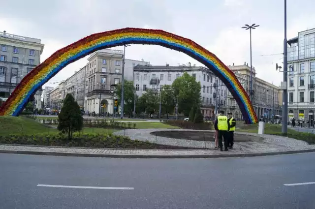 Tęcza zostanie przeniesiona. Zostanie w Warszawie, ale nie wiadomo gdzie