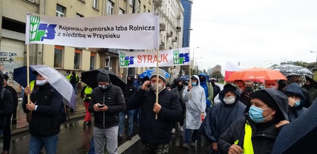 W Warszawie protestowało około 60 tys. osób. Do stolicy pojechali także gospodarze z powiatu lipnowskiego.