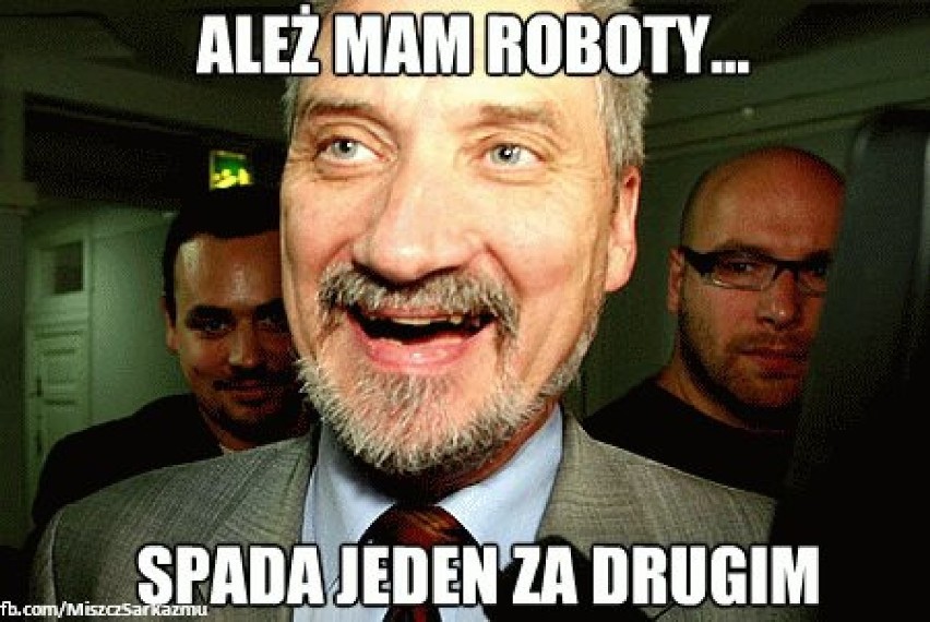 Antoni Macierewicz w ogniu internetowych żartów. Wybuchowa...