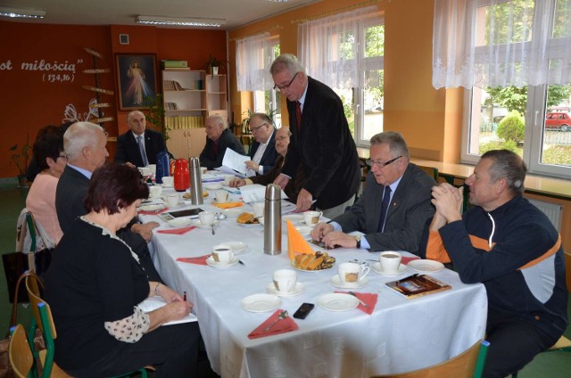 W opalenickim gimnazjum, odbyło spotkanie prezesów kół Towarzystwa Pamięci Powstania Wielkopolskiego