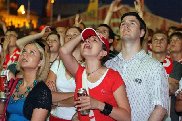 W piątek rozstrzygnie się, czy organizacja Euro 2012 będzie dla ...