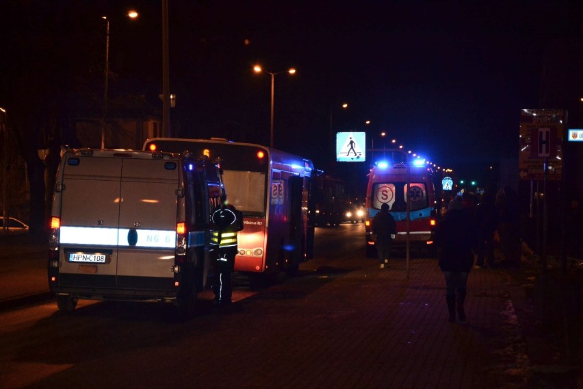 Malbork. Wypadek na ul. Sikorskiego. Autobus potrącił dwie osoby