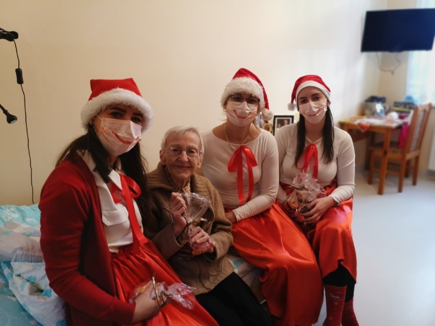 Mikołaj dotarł do Domu Pomocy Społecznej w Wolsztynie