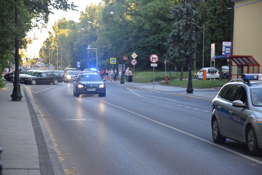 Konwój premiera Mateusza Morawieckiego na sygnale przejechał przez Białystok