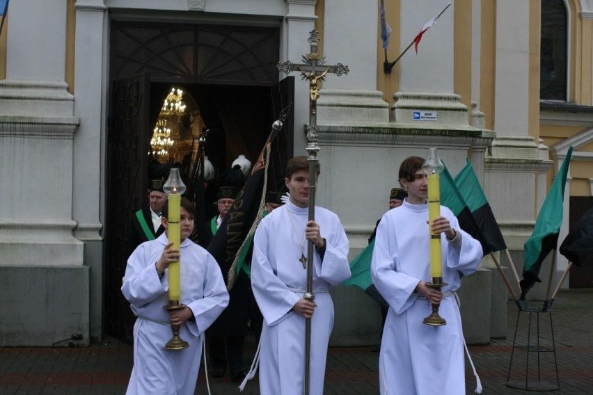 Blisko 100 górników uczestniczyło dziś w górniczym śniadaniu w Koninie