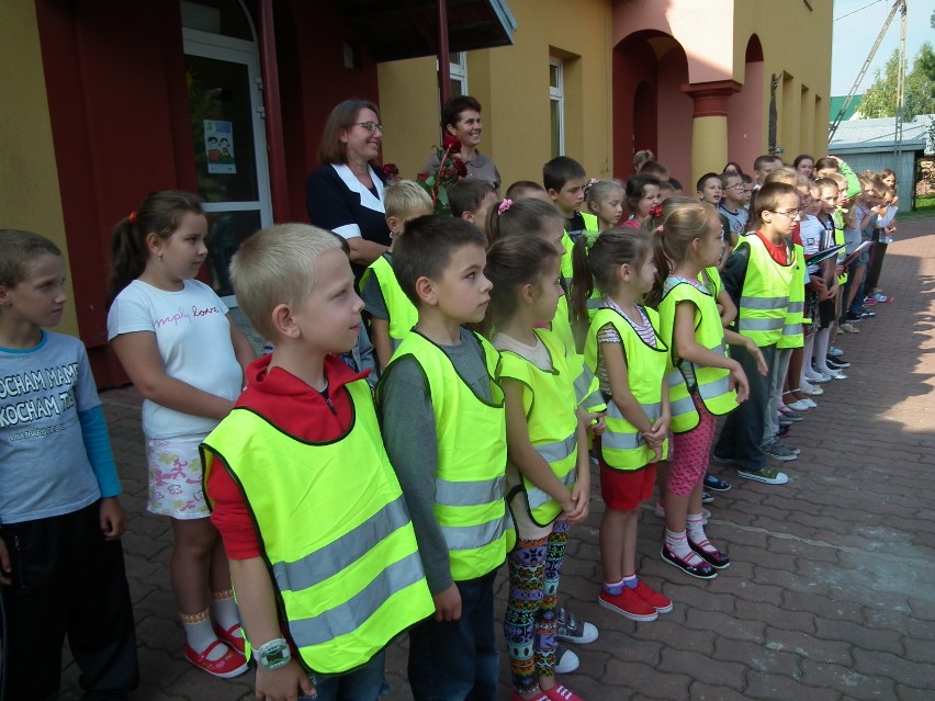 Dzieci w Staszkówce mają już przejście dla pieszych przy szkole