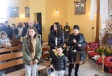 Wielkanoc 2022. Święcenie pokarmów w kościele Matki Bożej Królowej Polski w Sandomierzu. Zobacz zdjęcia