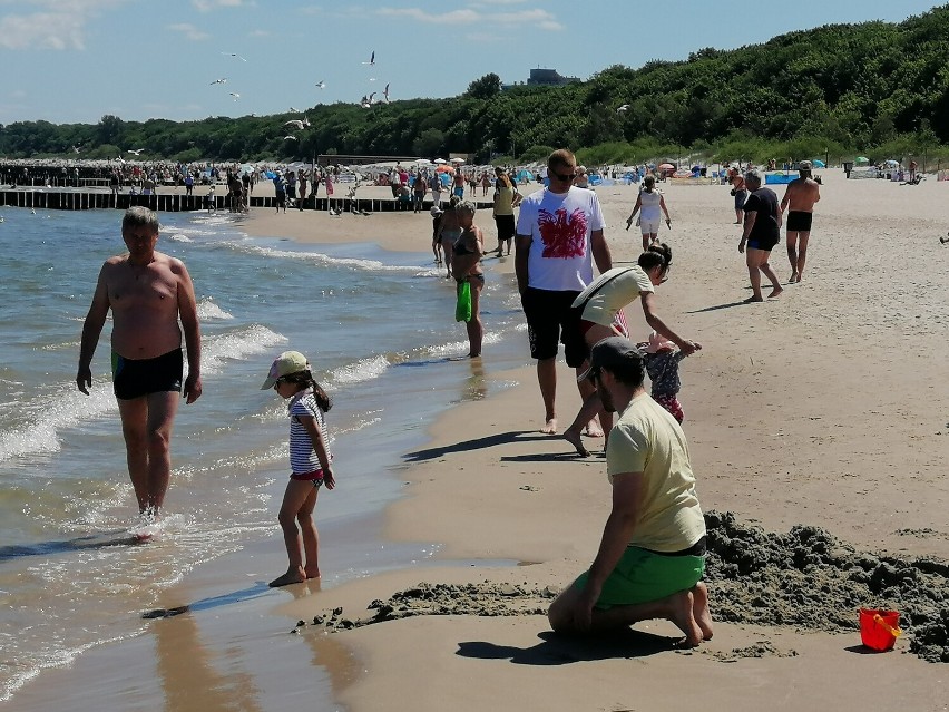  Kołobrzeg gotowy na upały. Oto prognoza pogoda. Turyści zjeżdżają i korzystają