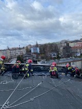 Huragan w Mysłowicach zerwał dach i elewacje bloków. W całym województwie wielkie szkody - odnotowano około 1300 interwencji