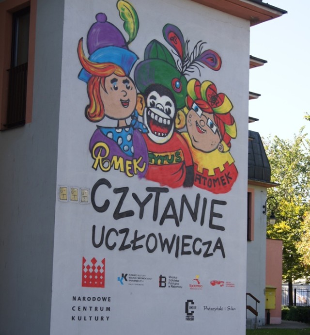 Od tygodnia I Kongres Kultury Małych i Średnich Miast zapowiada mural na ścianie budynku Miejskiej Biblioteki Publicznej